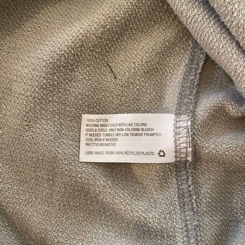Universal Thread long sleeve - Picture 5 of 5